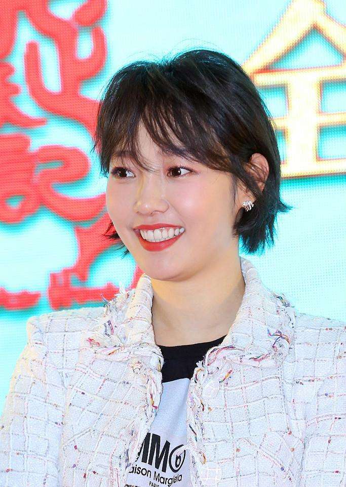白百合最新资讯，拥抱自然，启程心灵之旅