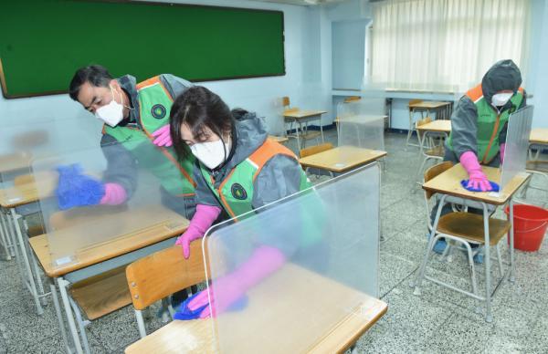 12月疫情最新动态,12月疫情最新动态步骤指南