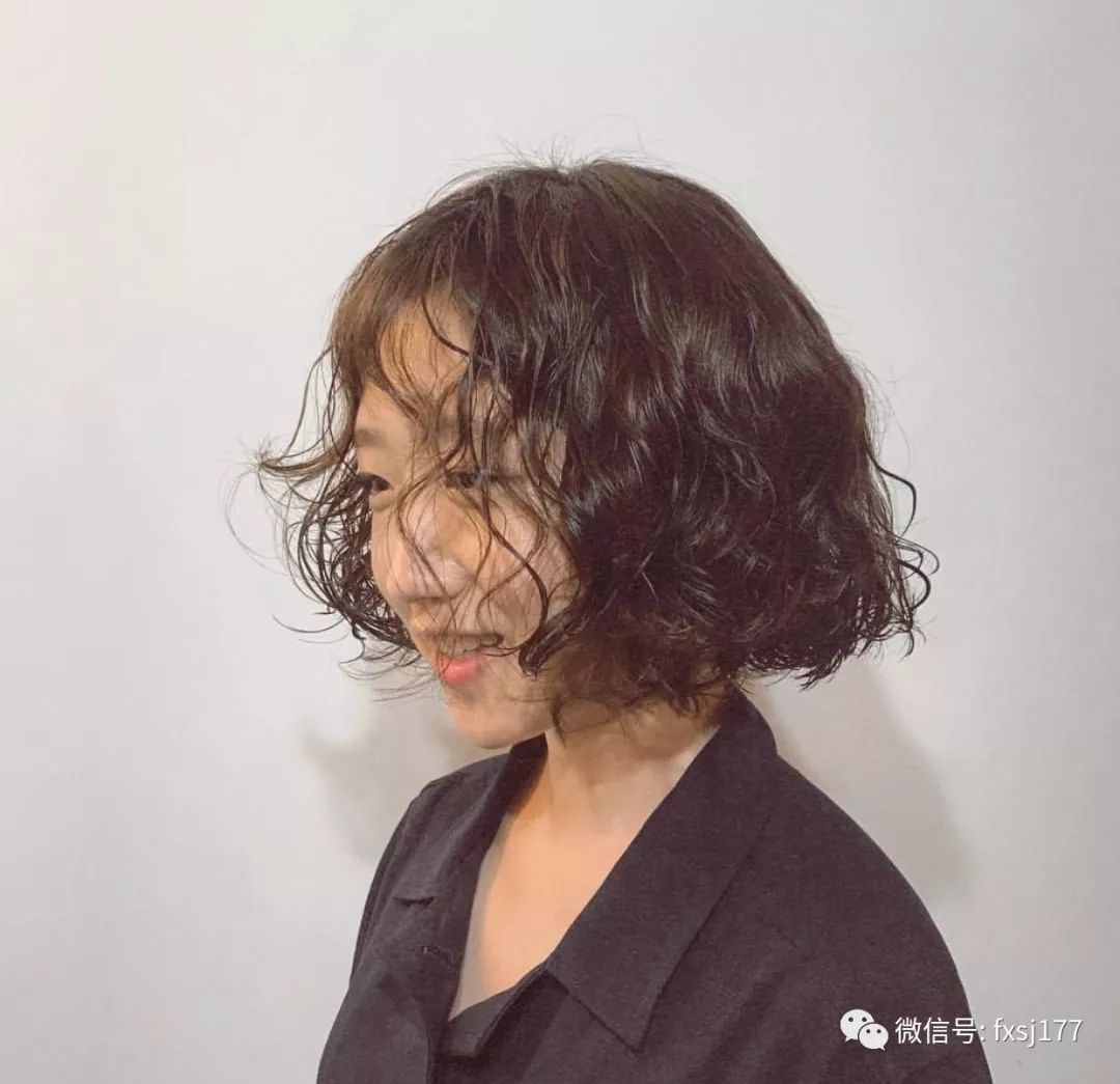 女性短发流行烫发款式背后的温情故事与时尚变迁